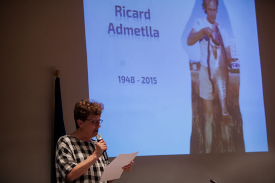 El homenaje al campeón de Cataluña 1986 Ricard Admetlla fue recogido por su mujer Mercedes Delclos. Mercedes leyó unas preciosas y emotivas palabras dedicadas a su difunto marido y a su hijo.